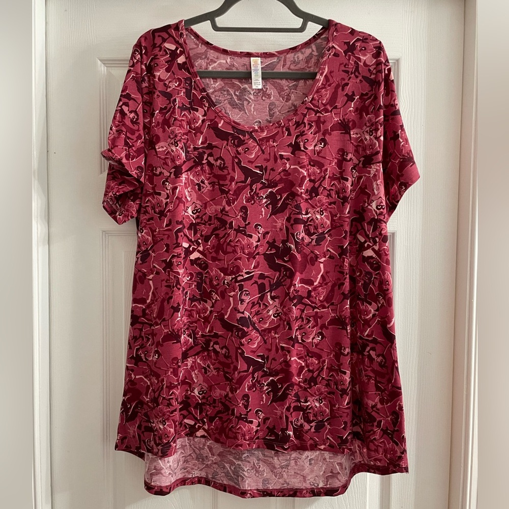 Lularoe Disney Classic Tee Scoop Neck Incredibles Tshirt NWOT